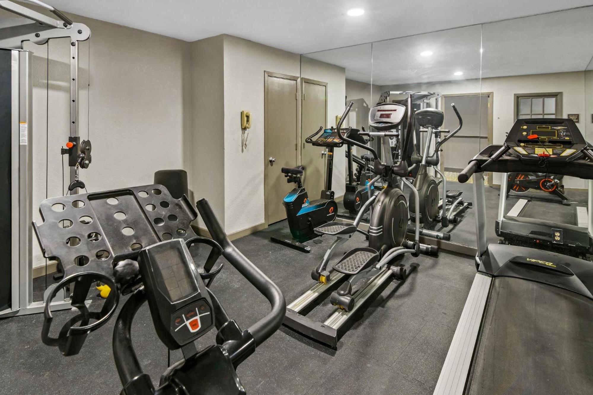 Irving Inn & Suites At Dfw Airport Luaran gambar