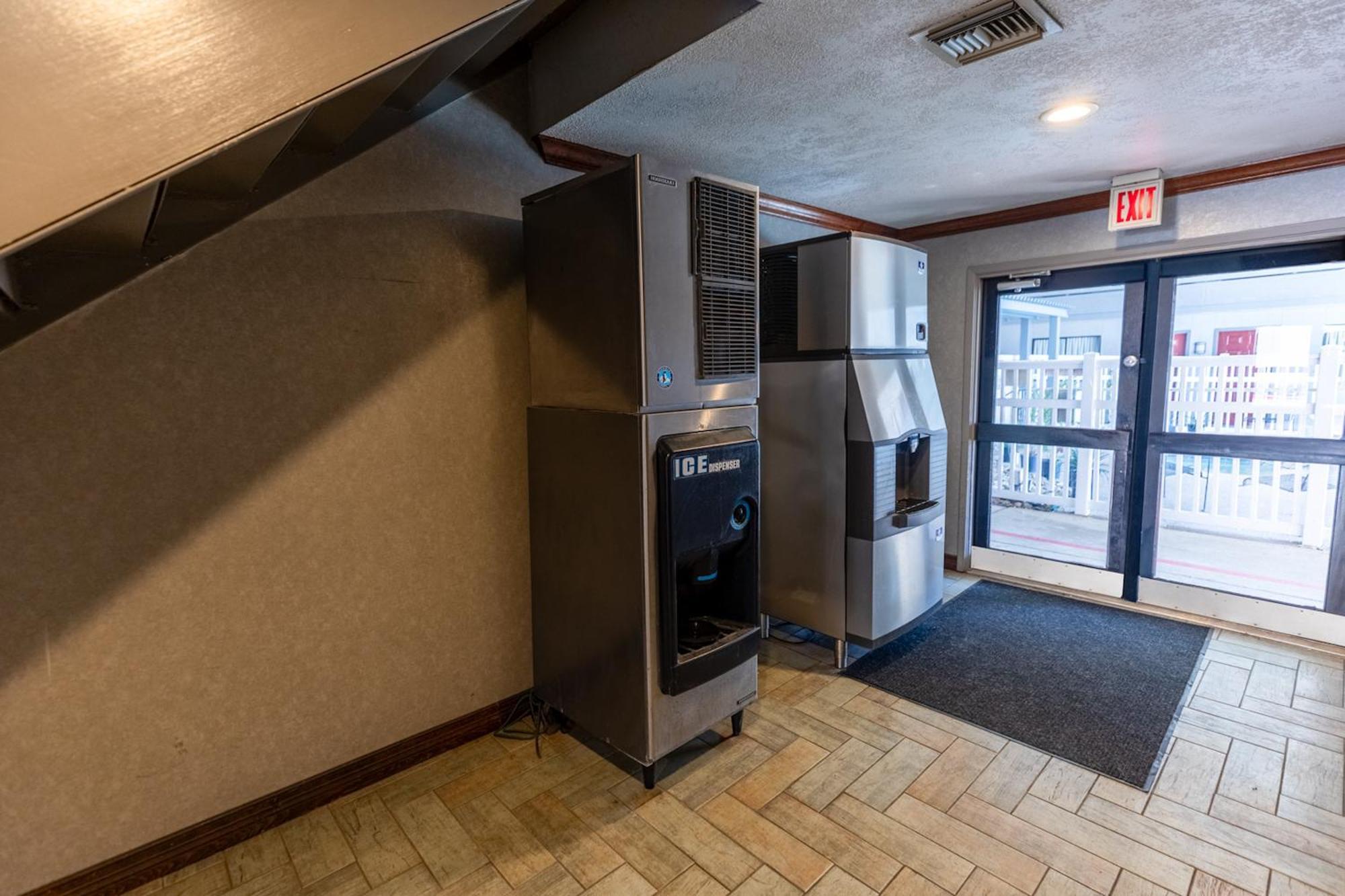 Irving Inn & Suites At Dfw Airport Luaran gambar